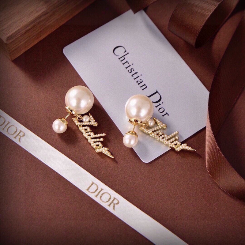 chr1st1an D10r earrings